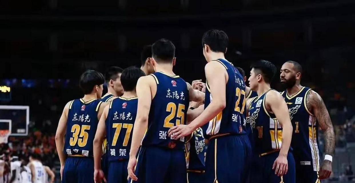 塔斯马尼亚联冲击季军，年轻球员表现亮眼的简单介绍