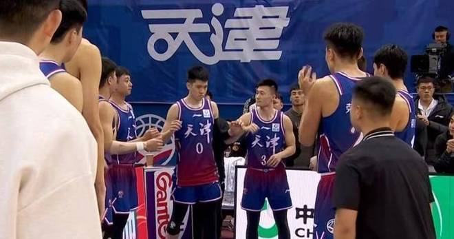 天津队季后赛席位稳固,实力备受肯定 天津队季后赛席位稳固,实力备受肯定