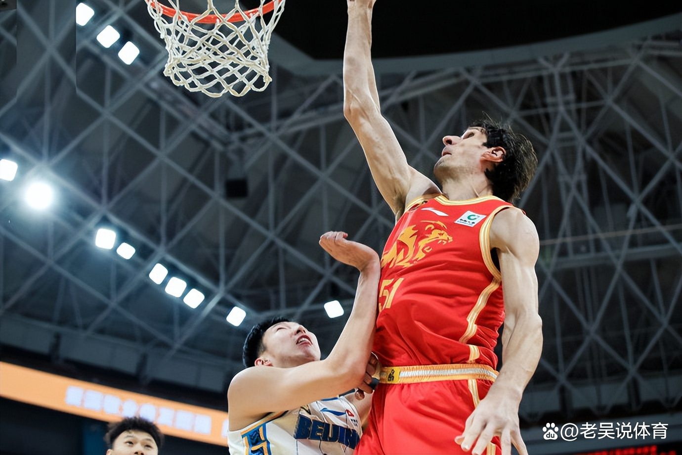 本土球员出色表现，助球队逆转胜利的简单介绍